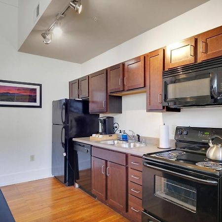 Apartment With King Bed In Downtown Louisville Bagian luar foto