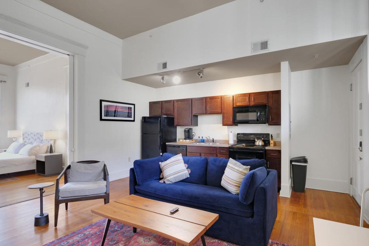 Apartment With King Bed In Downtown Louisville Bagian luar foto