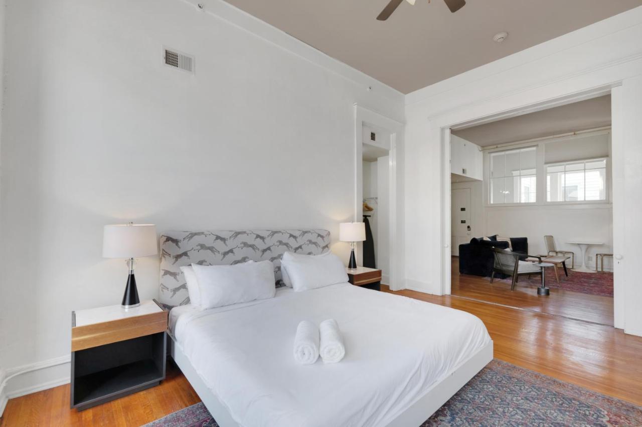 Apartment With King Bed In Downtown Louisville Bagian luar foto