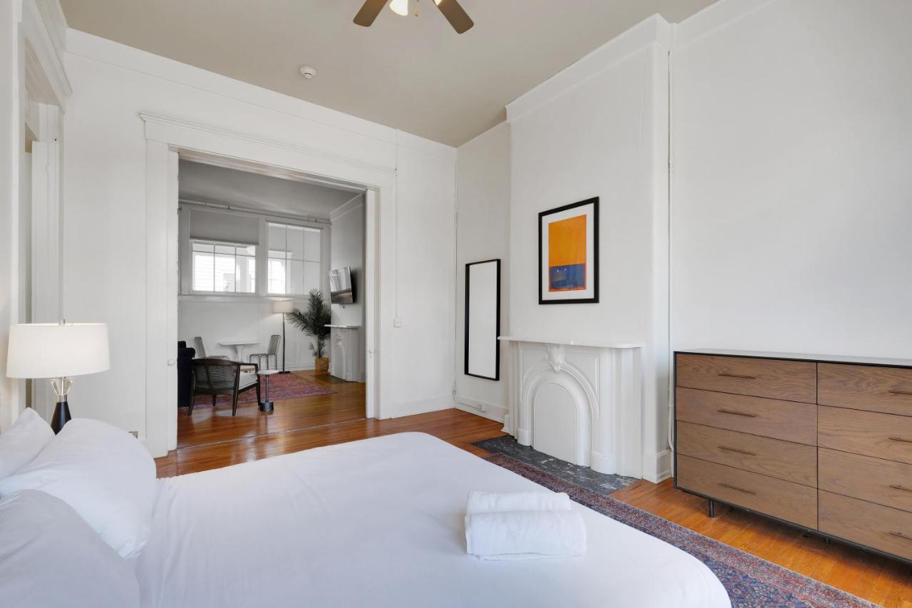 Apartment With King Bed In Downtown Louisville Bagian luar foto