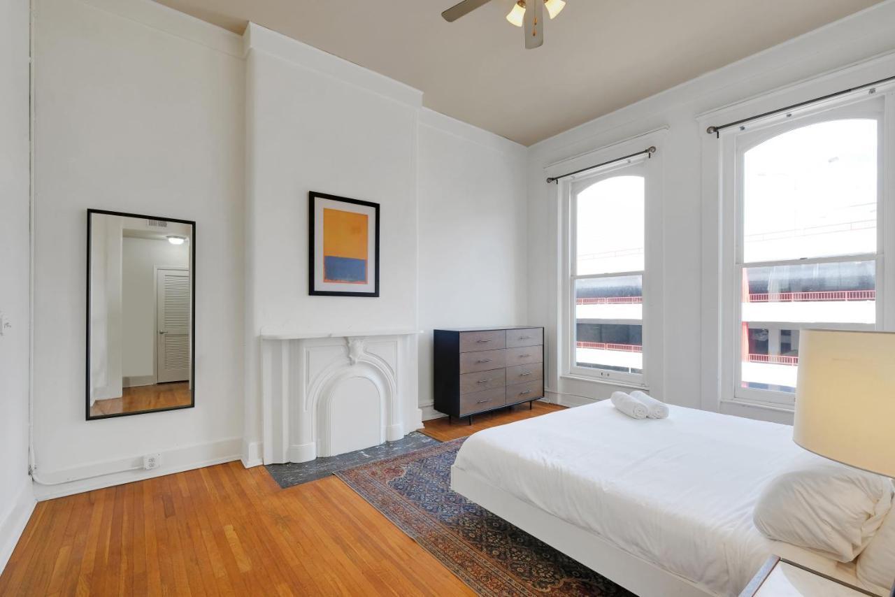 Apartment With King Bed In Downtown Louisville Bagian luar foto