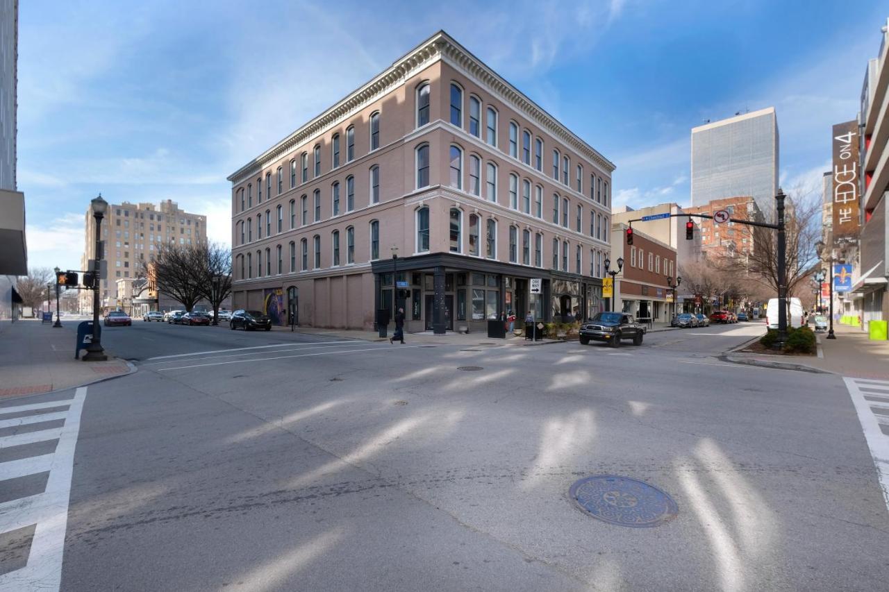 Apartment With King Bed In Downtown Louisville Bagian luar foto
