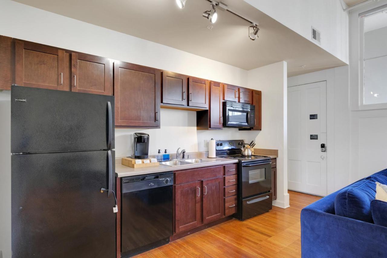 Apartment With King Bed In Downtown Louisville Bagian luar foto